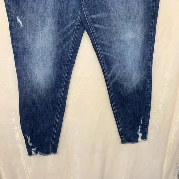 Maurice’s Women’s Jeans Size 30 - Picture 3 of 9